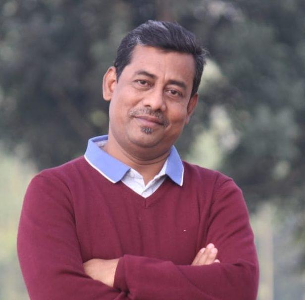 টি ডব্লিউ সৈনিক, তুমি আমার ঘুম তবু তোমায় নিয়ে স্বপ্ন দেখি না, গায়ক, সিনেমাটোগ্রাফার, দাপুটে সৈনিক, বোকার পোস্টমর্টেম টেবিলে টি ডব্লিউ সৈনিক